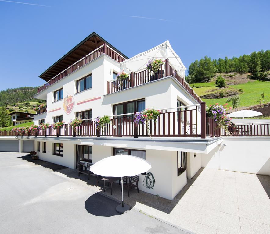 Haus Pia Apartment Solden Bagian luar foto